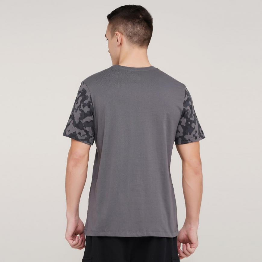 Футболка чоловіча NIKE M NSW TEE FUTURA CLUB FILL  DA0325-068 - Зображення №3