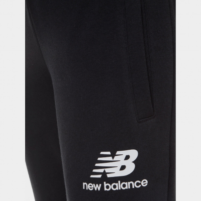 Штани жіночі New Balance Essentials  WP03530BK