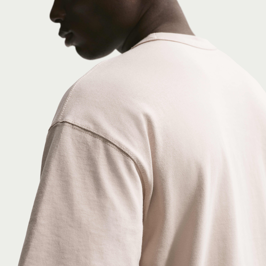 Футболка чоловіча NIKE Premium Essentials Beige IH1121-236 - Зображення №2