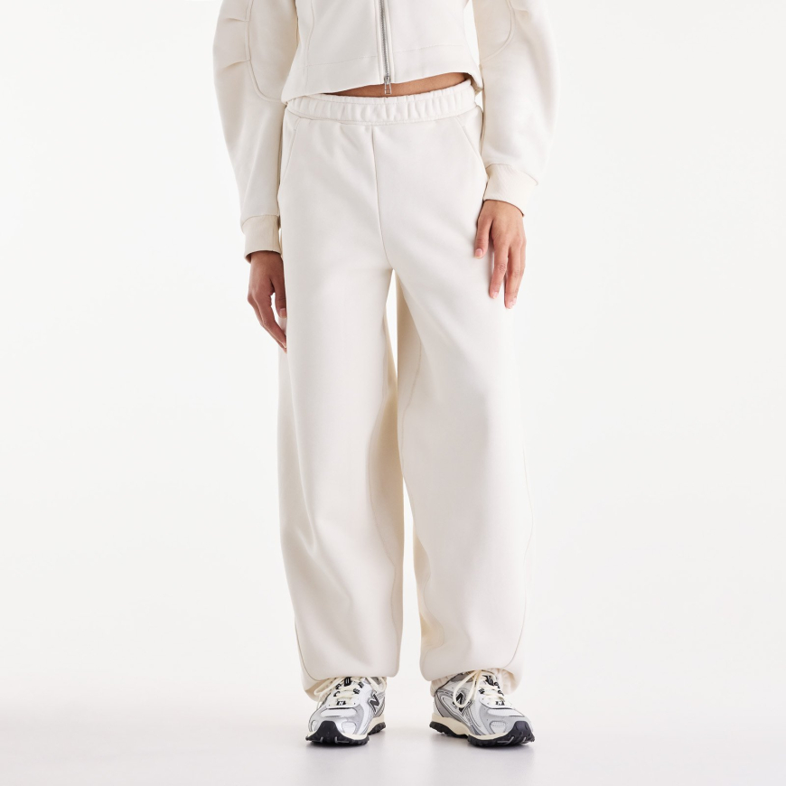 Брюки жіночі New Balance Athletics Crafted Fleece  WB62L0NLLIN - Зображення