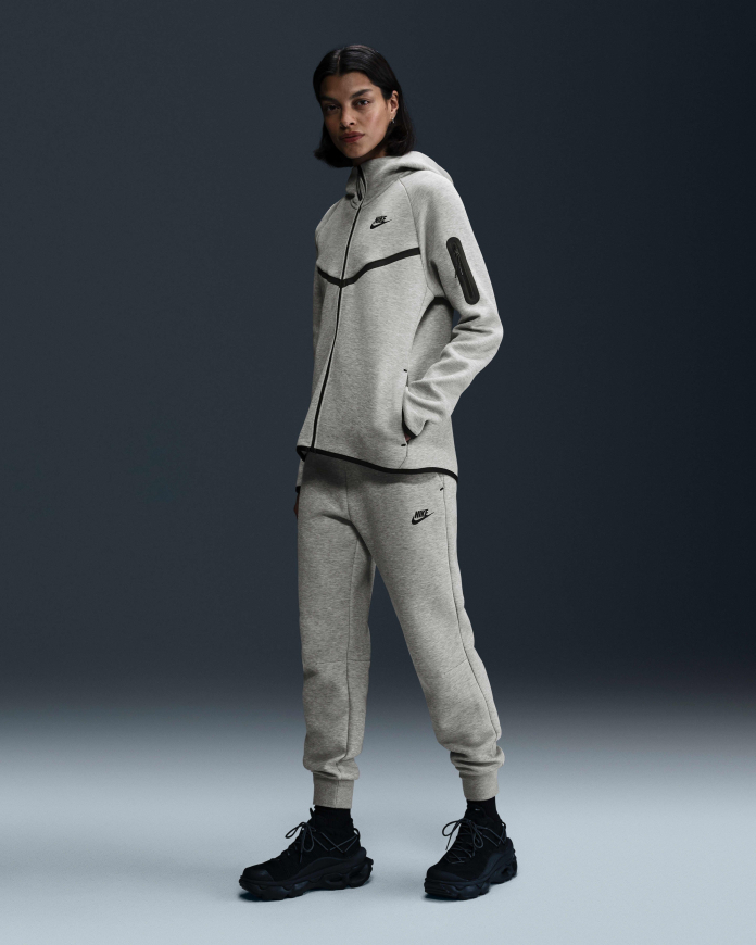 Брюки жіночі Nike Sportswear Tech Fleece Grey  HV6779-063 - Зображення