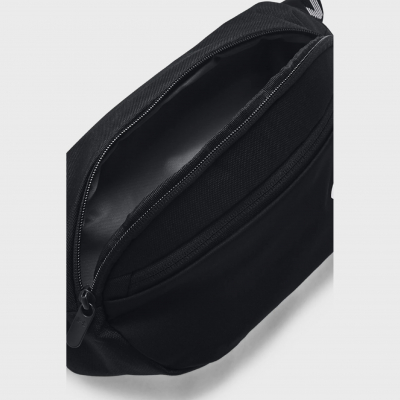 Чорна поясна сумка Under Armour Flex Waist Bag 1364190-002