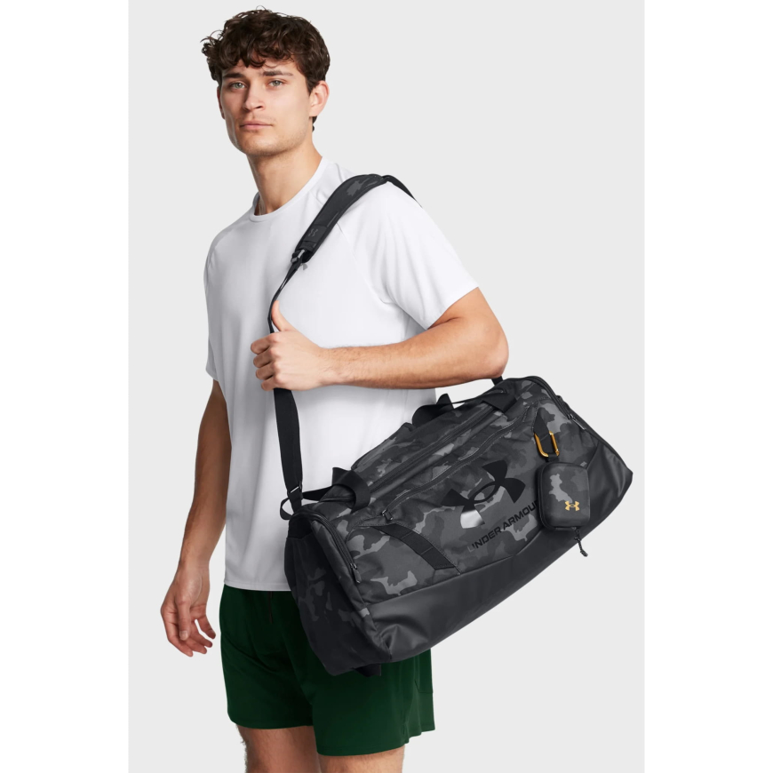 Чорна камуфляжна спортивна сумка Under Armour Undeniable 5.0 Duffle SM  1369222-007 Чорна камуфляжна спортивна сумка Under Armour Undeniable 5.0 Duffle SM  1369222-007 - Зображення №3