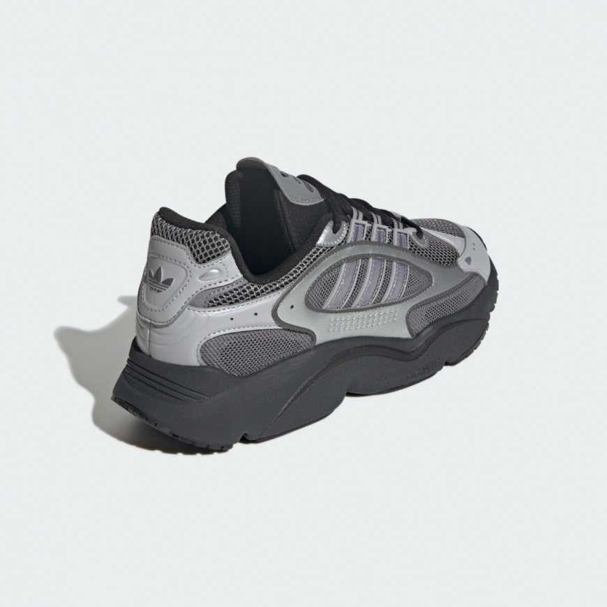 Кросівки чоловічі ADIDAS OZMILLEN JI2628  - Зображення №4