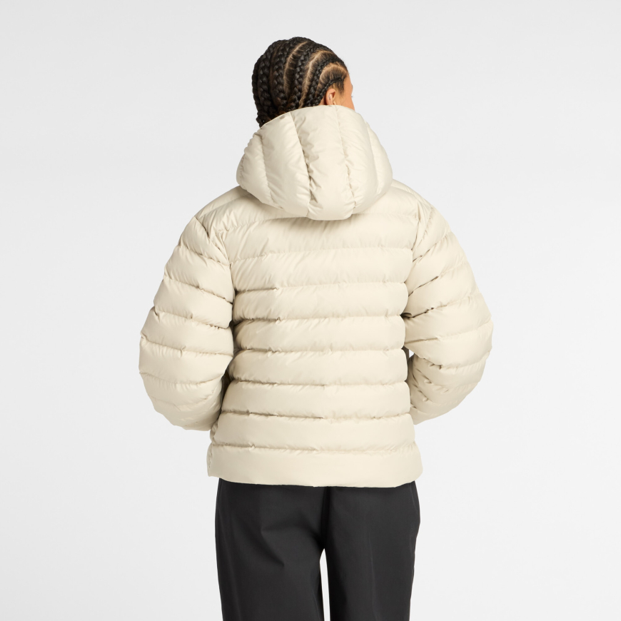 Куртка жіноча New Balance Sport Essentials Hooded Puffer WO53500SHY - Зображення №4