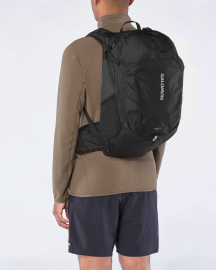Рюкзак Salomon  Unisex Hiking Bag TRAILBLAZER 30 LC2183200