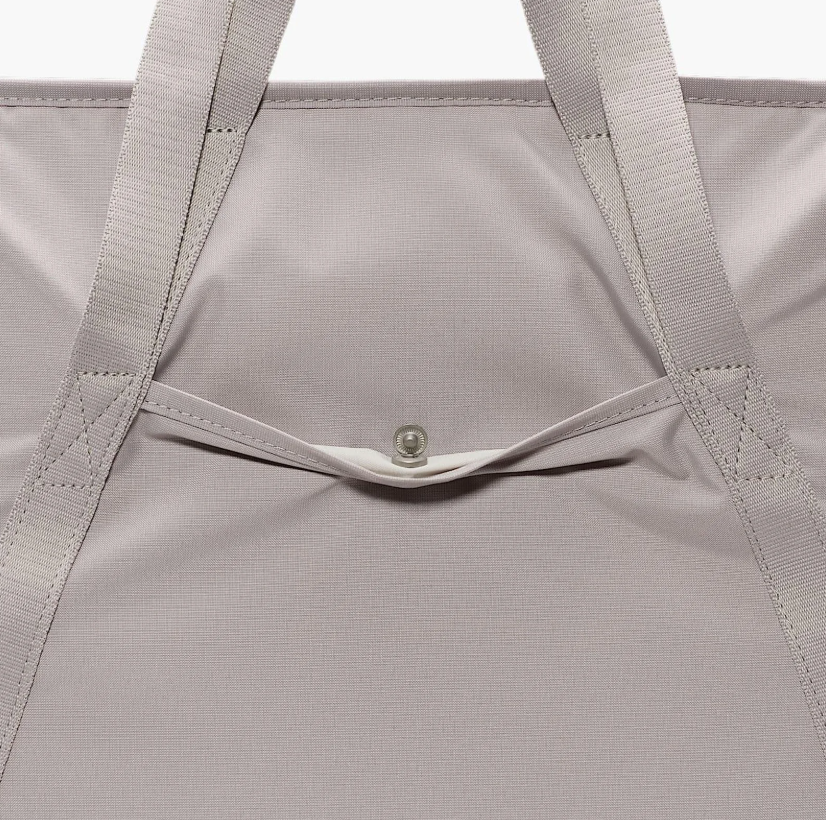 Сумка жіноча Nike Gym Tote Grey  DR7217-009 - Зображення №6