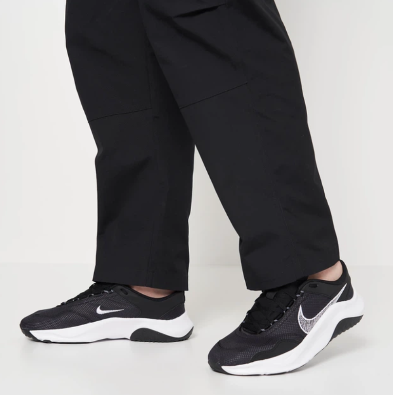 Чоловічі кросівки для залу Nike Legend Essential 3  DM1120-001 - Зображення №6